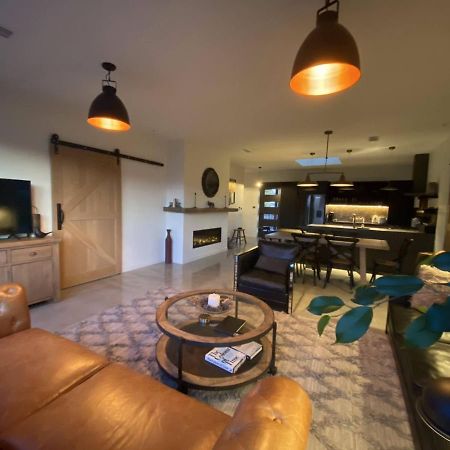 Black Stilt Retreat, Stunning Luxury Property Twizel Exterior foto